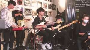Three Man Down - ปล่อย (Cover Version) @ The Guitar Mag Cafe Видео
