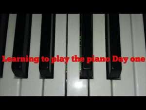 Day one: learning to play the piano Видео